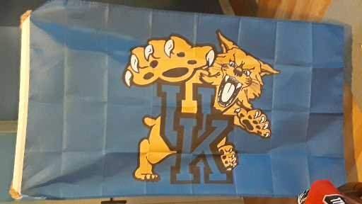 KENTUCKY WILDCAT FLAG