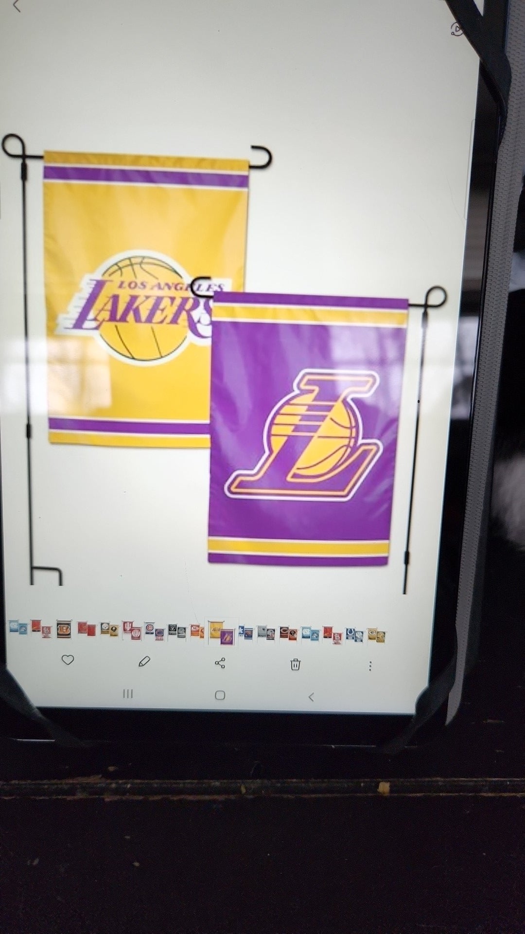 LAKERS GARDEN FLAG